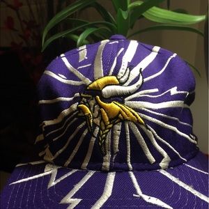 Proline Minnesota Vikings Hat!!🏉