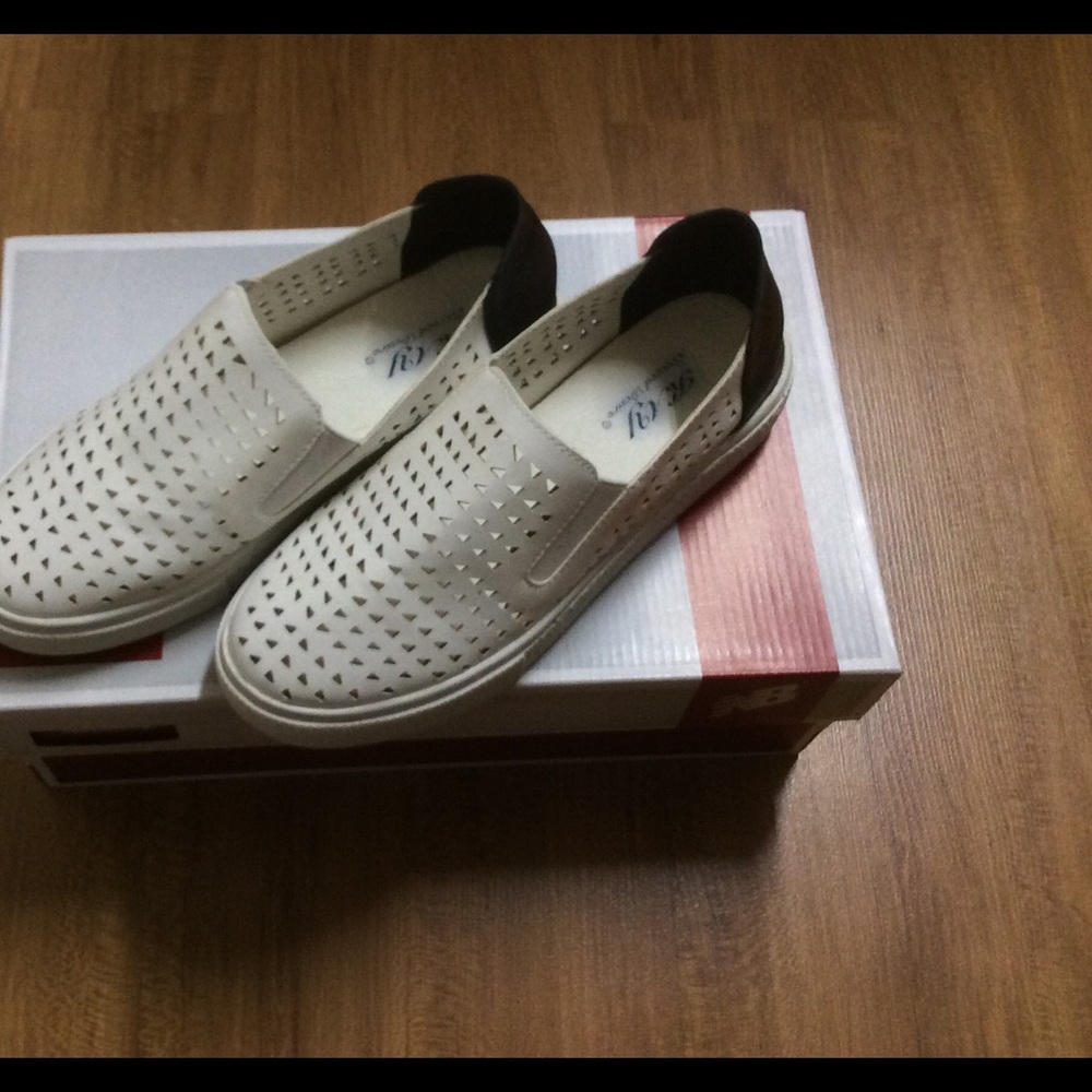 Sneakers - Picture 1 of 3