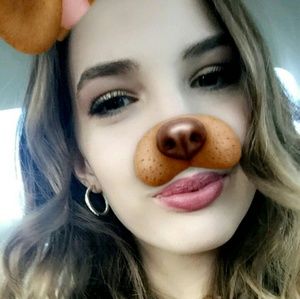 Meet your Posher, Laura