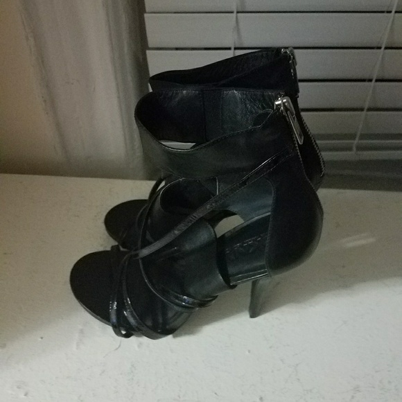 SANDALS - Picture 3 of 3