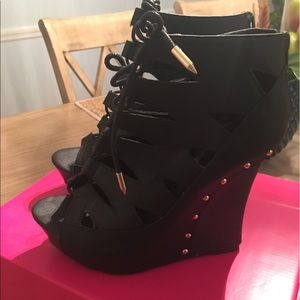 Black Wedge Shoes Size 11