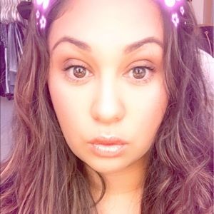 Meet your Posher, Raquel