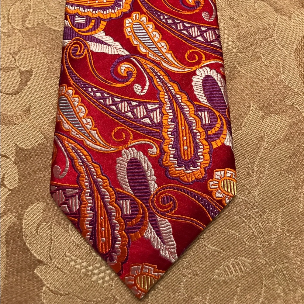 Krimson Paisley Men’s Tie
