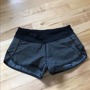 Lululemon speed short, size 4!!