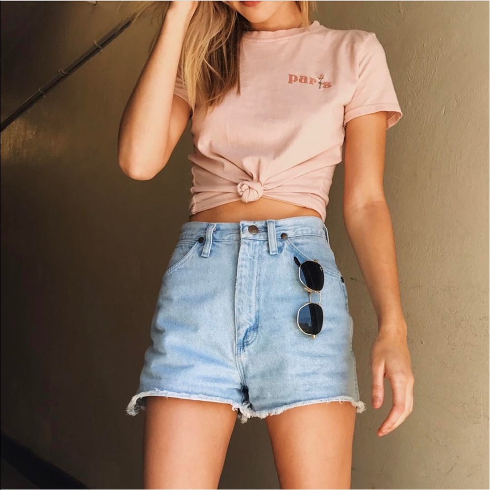 HIGH-WAISTED DENIM Shorts🌿