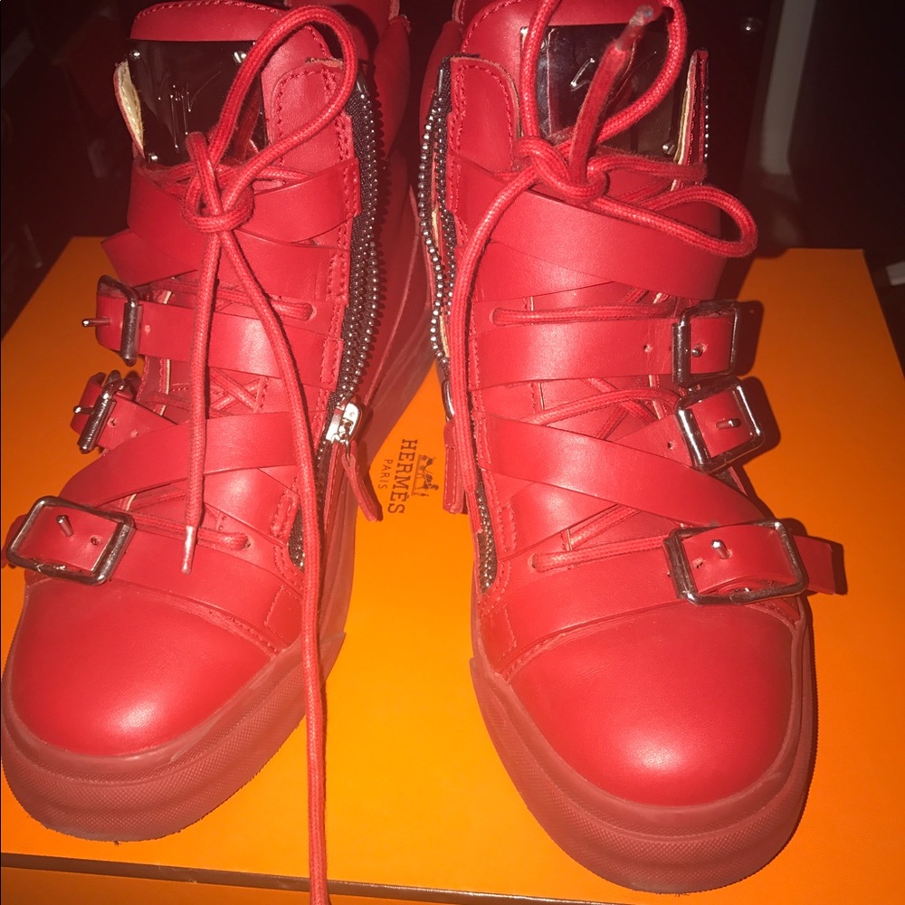 Giuseppe red sneakers