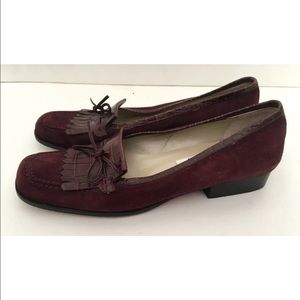 TALBOTS ITALY BURGUNDY SUEDE TASSLE LOAFERS 5 1/2