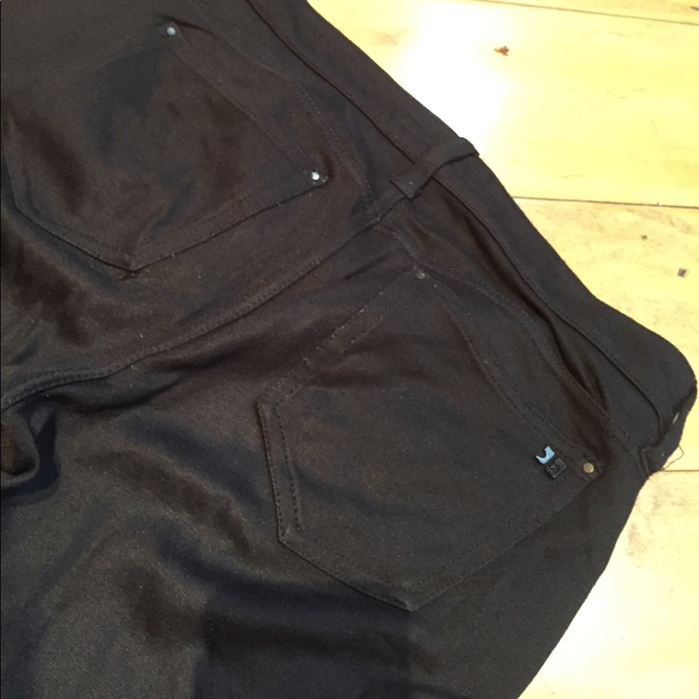 Joe's black leggings with black pockets