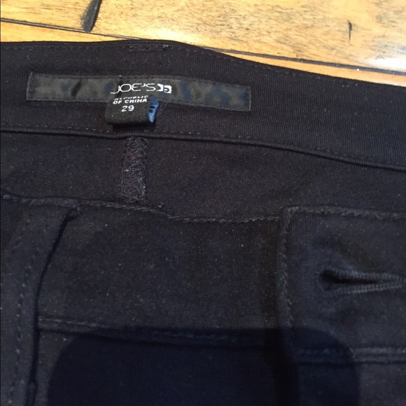 Joe's black leggings with black pockets - Picture 3 of 3
