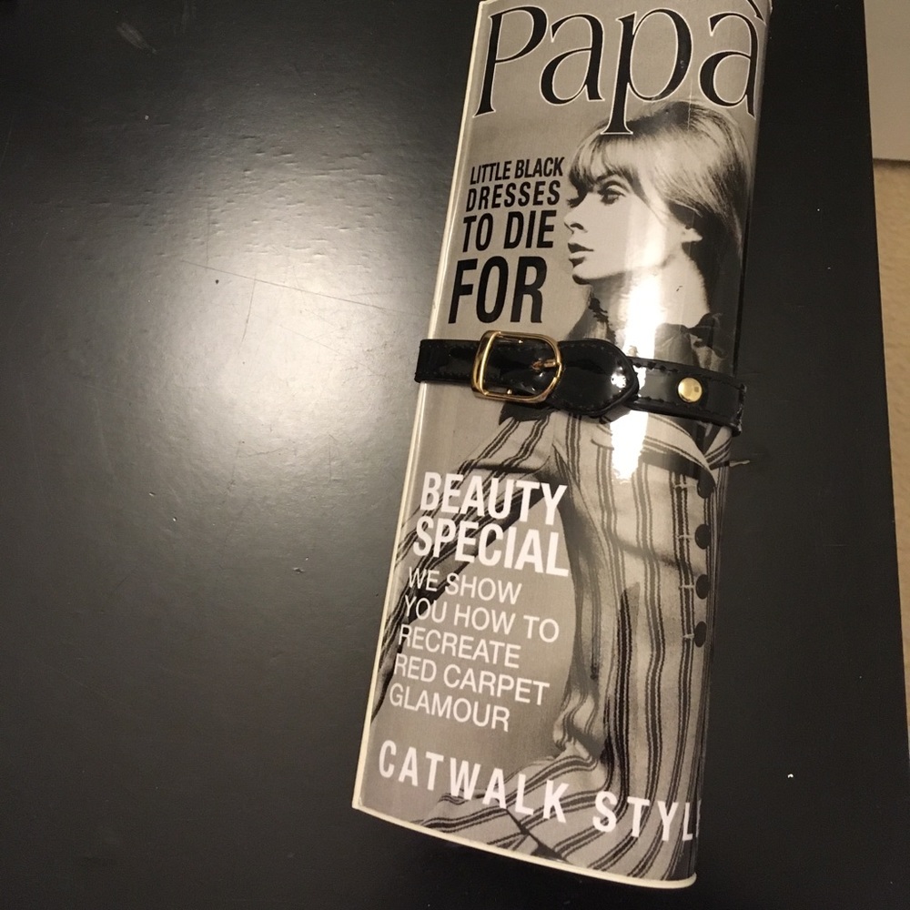 Magazine purse