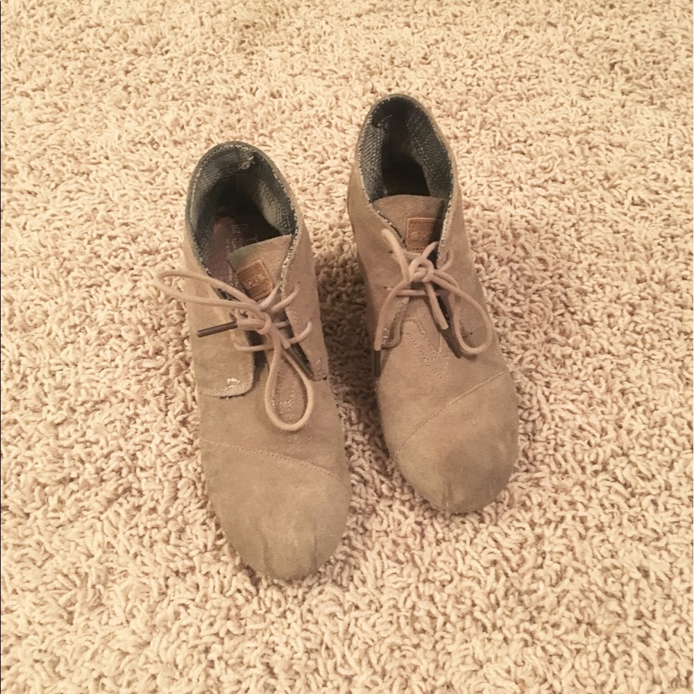 TOMS  Taupe Suede Desert Wedge