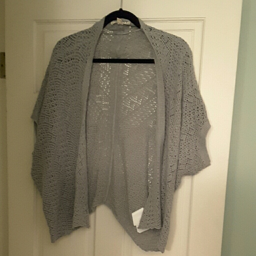 NEW Beautiful grey shrug sweater