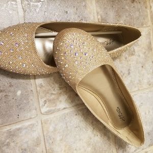 9.5 Glitter Flat in Gold/Champagne