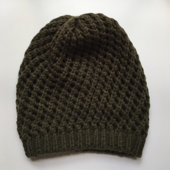 Urban Outfitters Accessories - Urban Outfitters Beanie