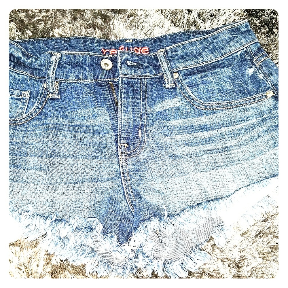 Refuge Jean shorts size 6