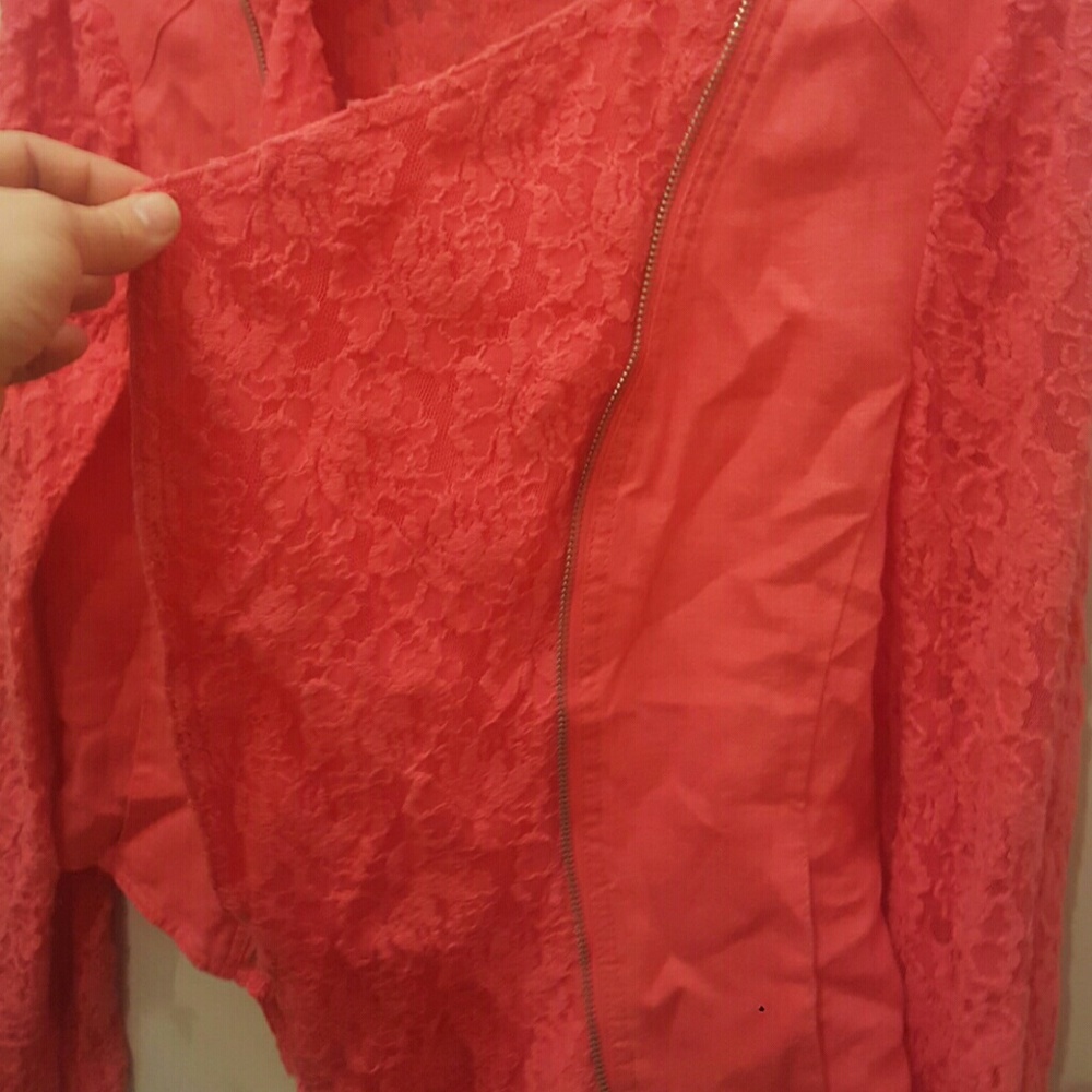 Coral jacket! - Picture 2 of 4