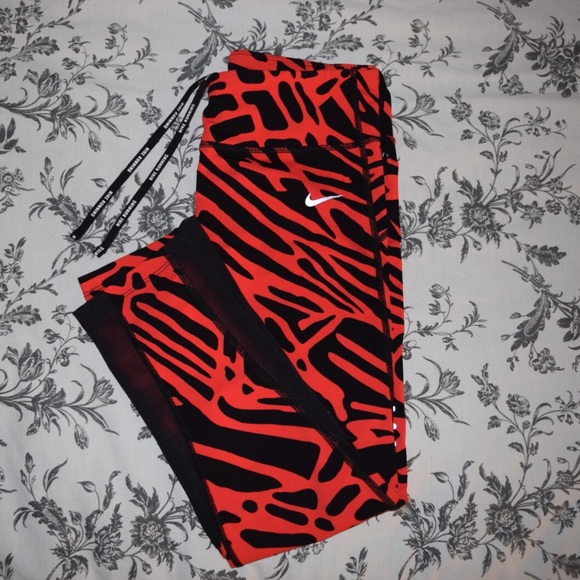 Nike Pants - Nike Epic Lux - Tight Fit