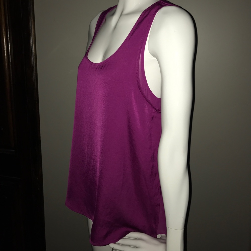 Guess Solid Inbloom Bi-Level Top - Picture 2 of 8