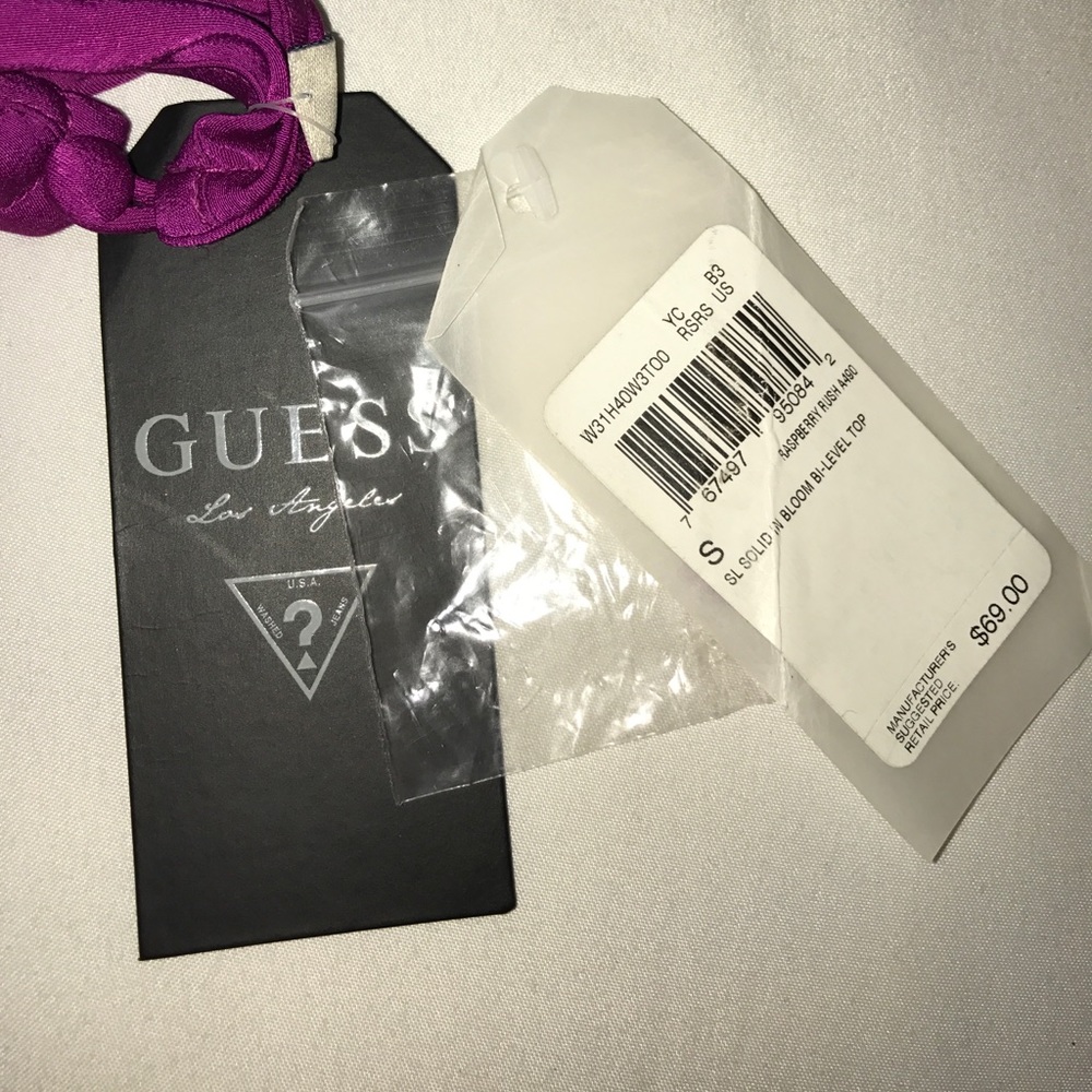 Guess Solid Inbloom Bi-Level Top - Picture 8 of 8