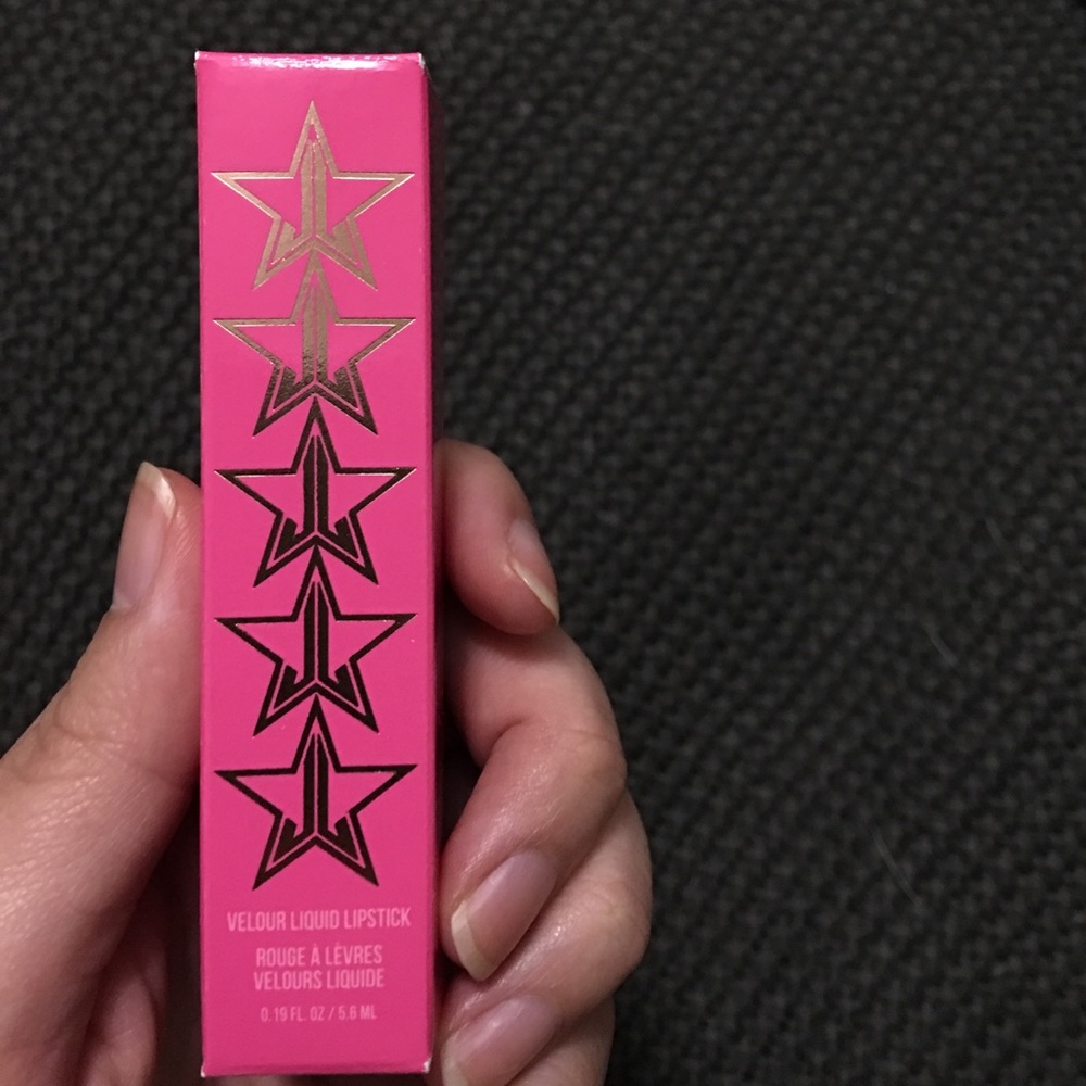 JEFFREE STAR liquid lipstick Androgyny
