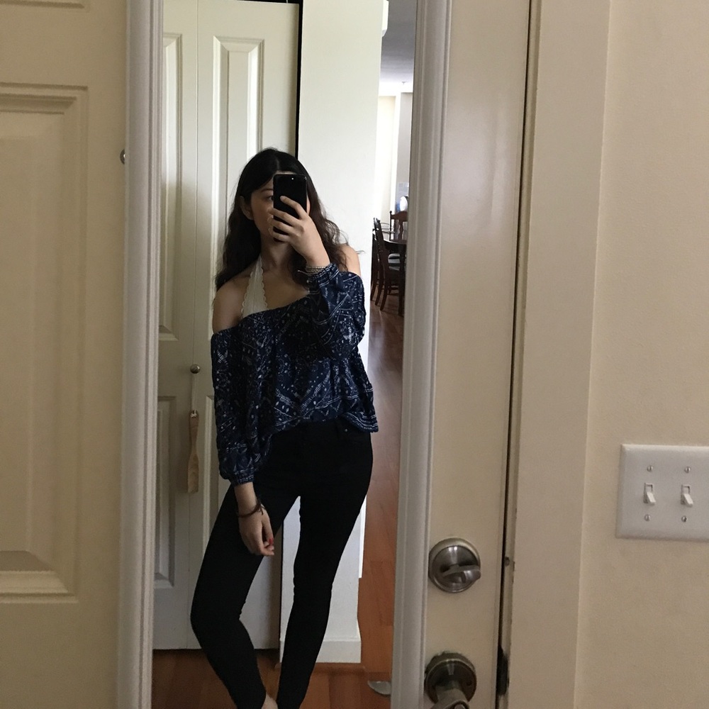 Abercrombie and Fitch off the shoulder top