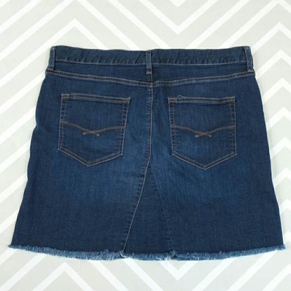 ✂ Gap button fly jean skirt - Picture 2 of 6