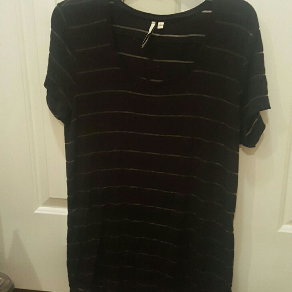 Cute black top!