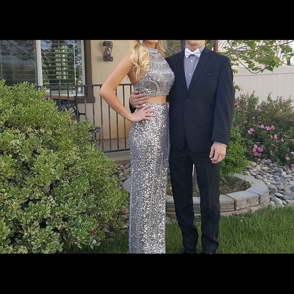 prom dress - Picture 1 of 1