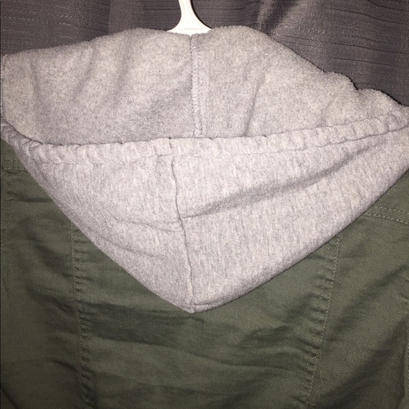 Cropped Jacket - Picture 2 of 2