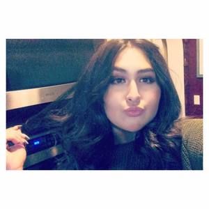 Meet your Posher, Andrea