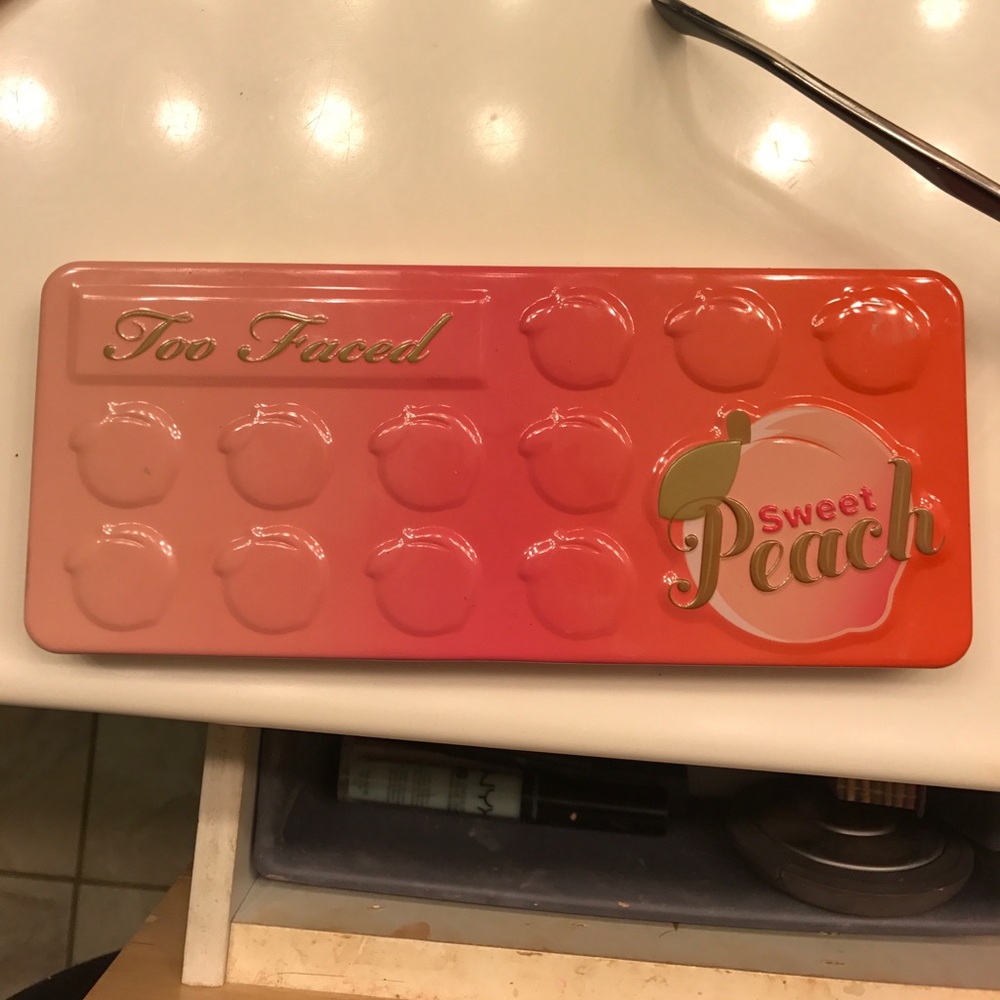 Too Faced Sweet Peach Eye Shadow Palette