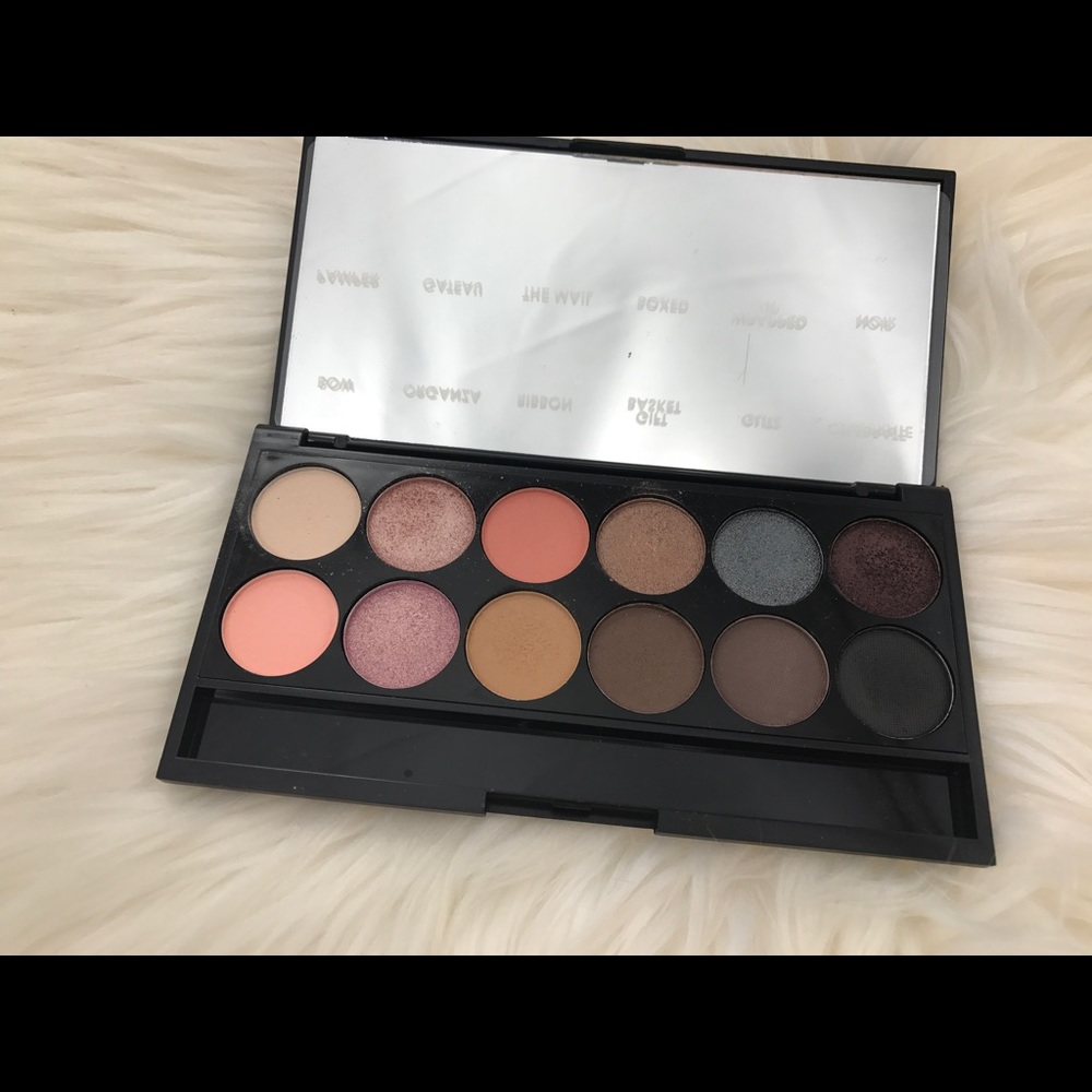 Sleek I-divine "oh so special" Eyeshadow Palette