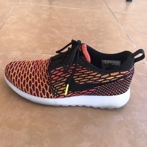 Nike Roshe Flyknit