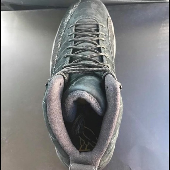 Athletic_Shoes