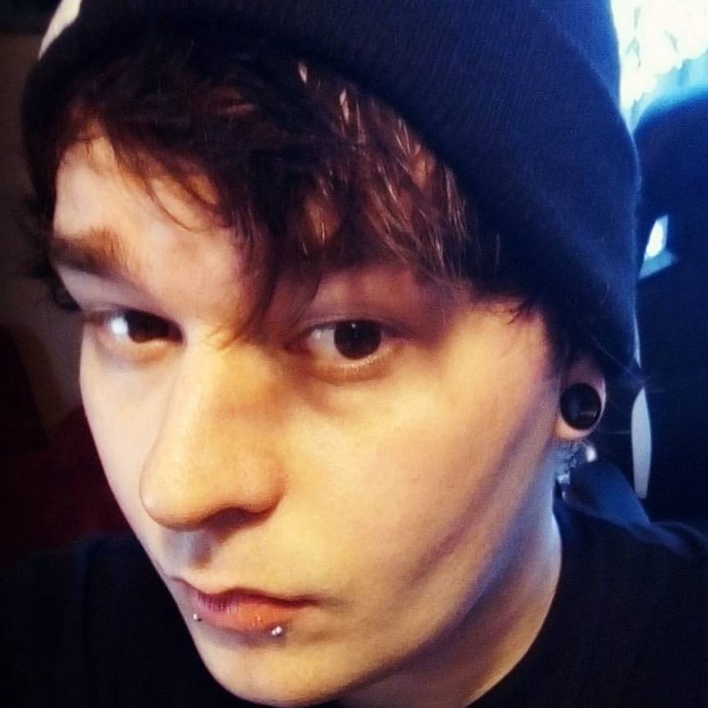 Meet your Posher, Eric