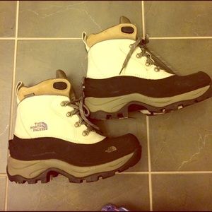 North Face Chillkat waterproof boots 6.5 NEW