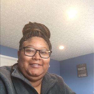 Meet your Posher, Tonya