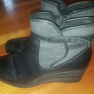 UGG Emalie Black Leather Waterproof Booties 10