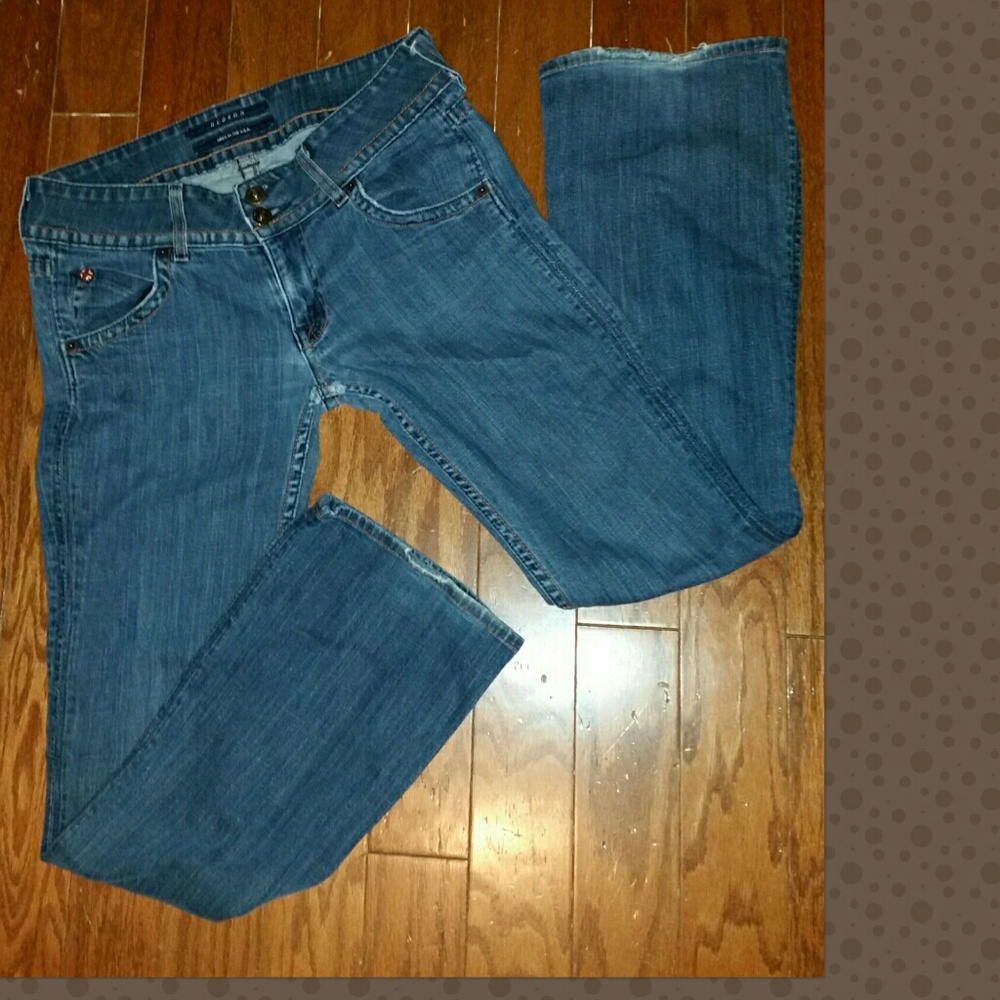 Hudson Petite Signature Bout Cut Jeans - Picture 3 of 8
