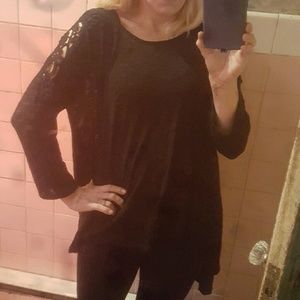 semi sheer knit hi low with crochet shoulder