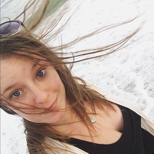 Meet your Posher, Megan