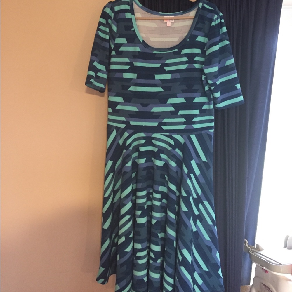 LulaRoe Nicole