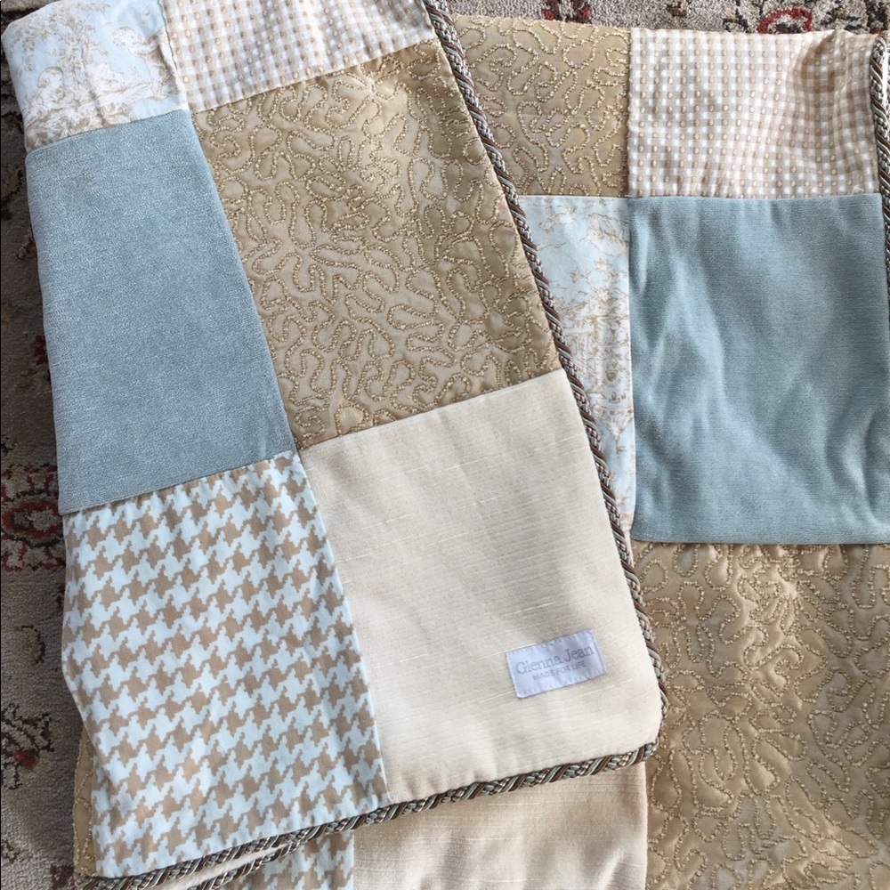 Glenna Jean Baby Quilt 🐚