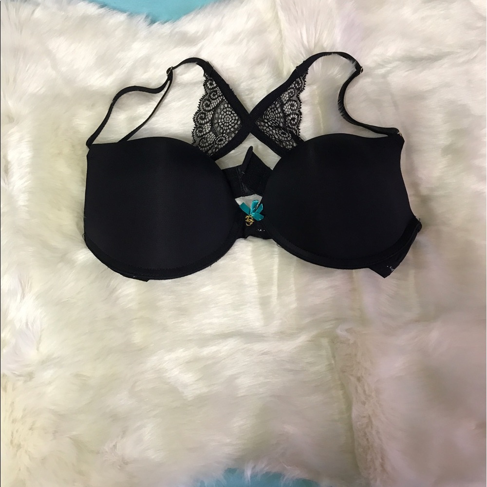 Daisy Fuentes bra
