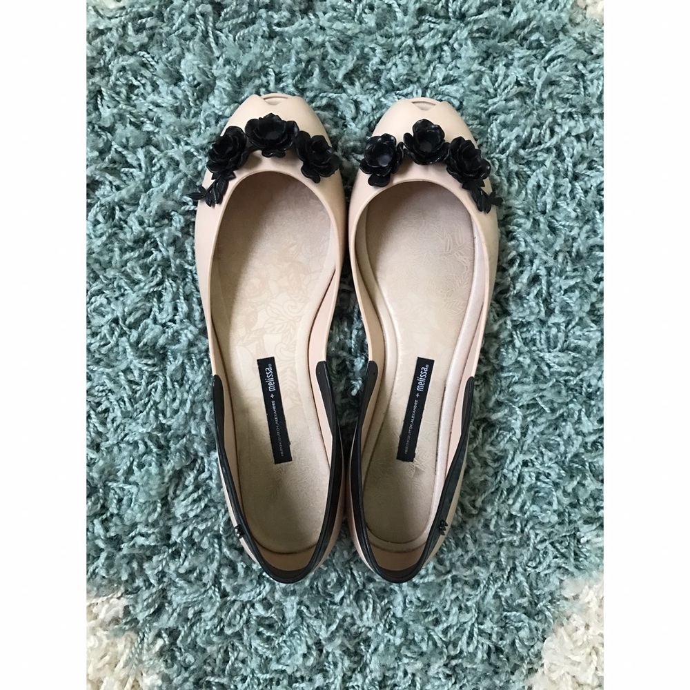 Women's Melissa Peep Toe Flats, size 10