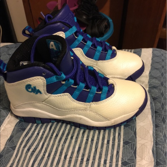 Size 12 jordans - Picture 1 of 2