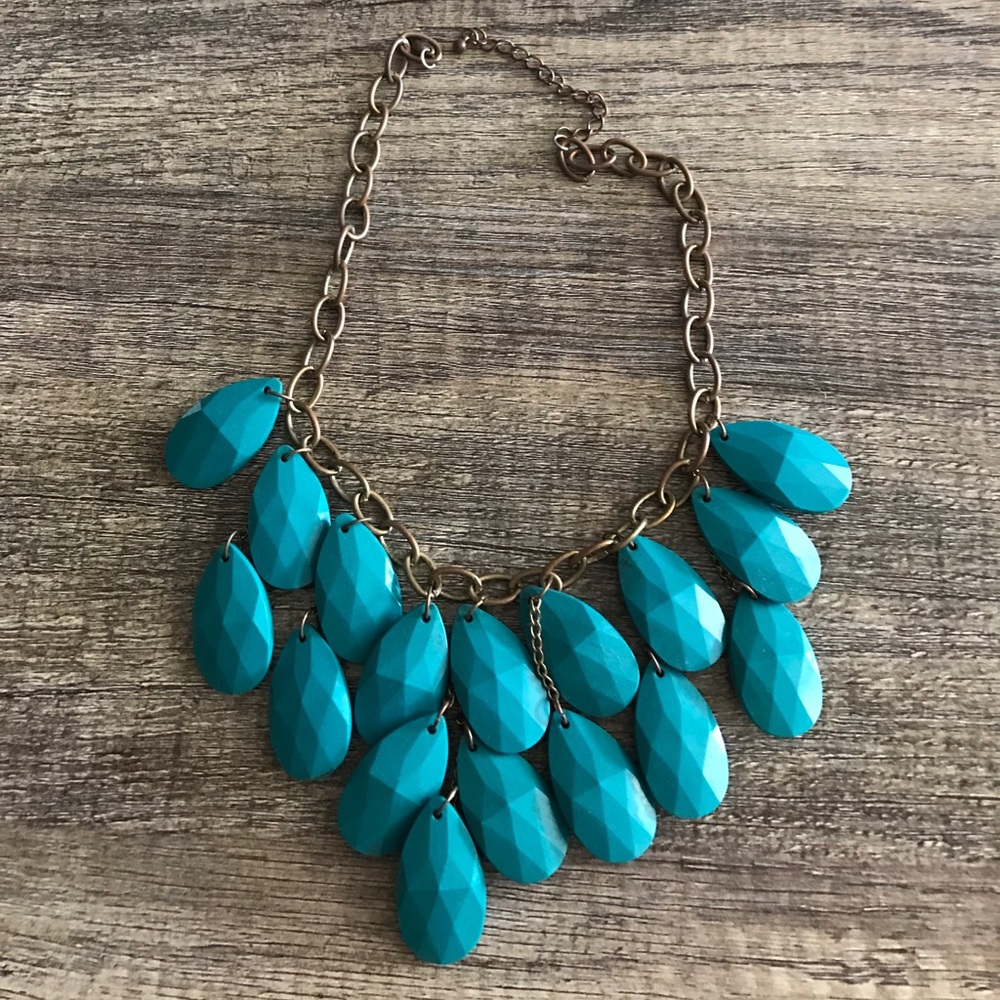 Statement necklace