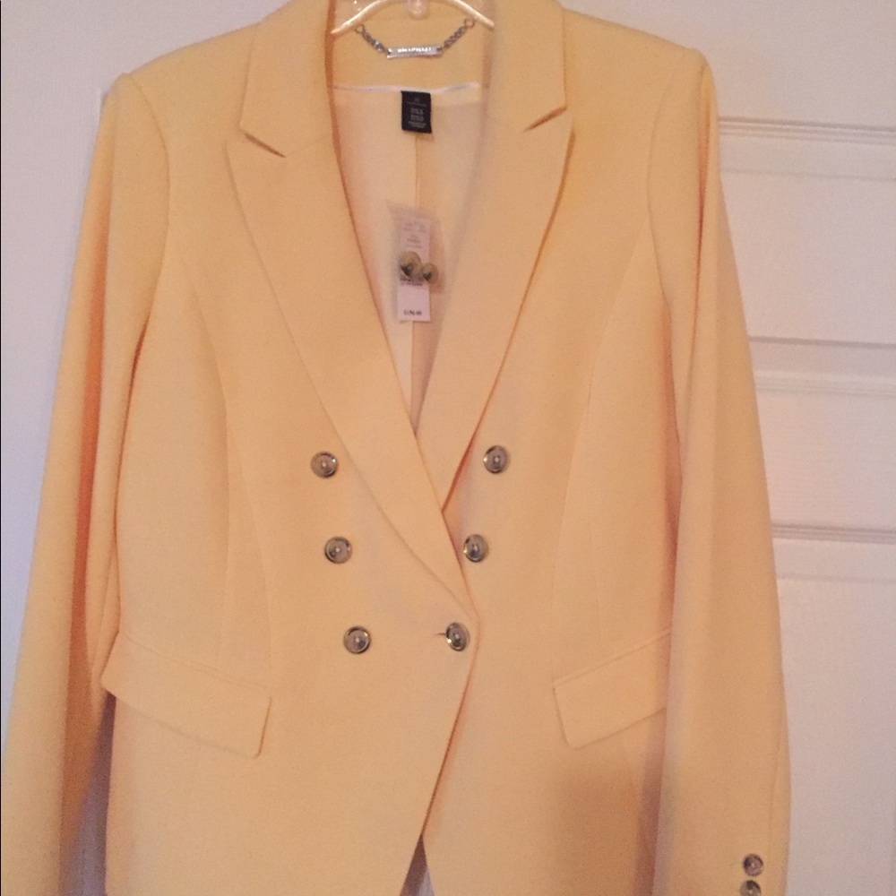 Pale yellow blazer
