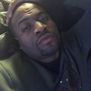 Meet your Posher, Clarence