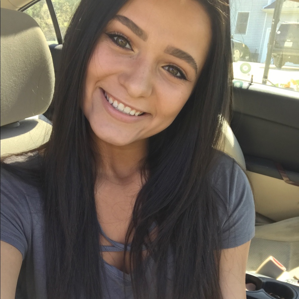 Meet your Posher, Ashley